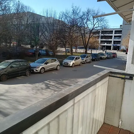 Karpos- Mall Daire
